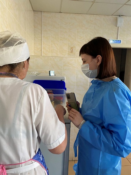 В учреждениях Октябрьского района продолжается 
мониторинг организации питания детей