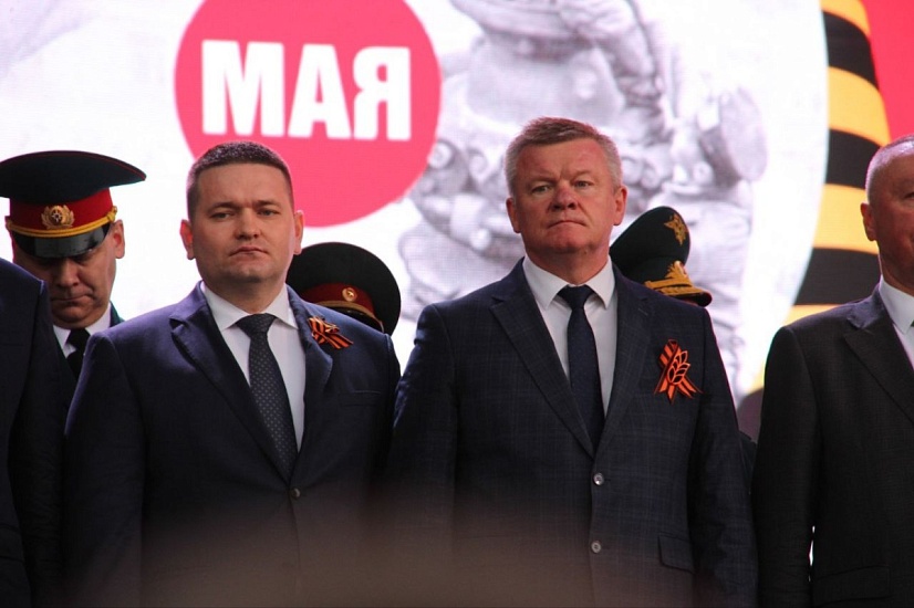 На Театральной площади состоялось торжественное прохождение войск Саратовского гарнизона, приуроченное к 80-й годовщине Великой Победы