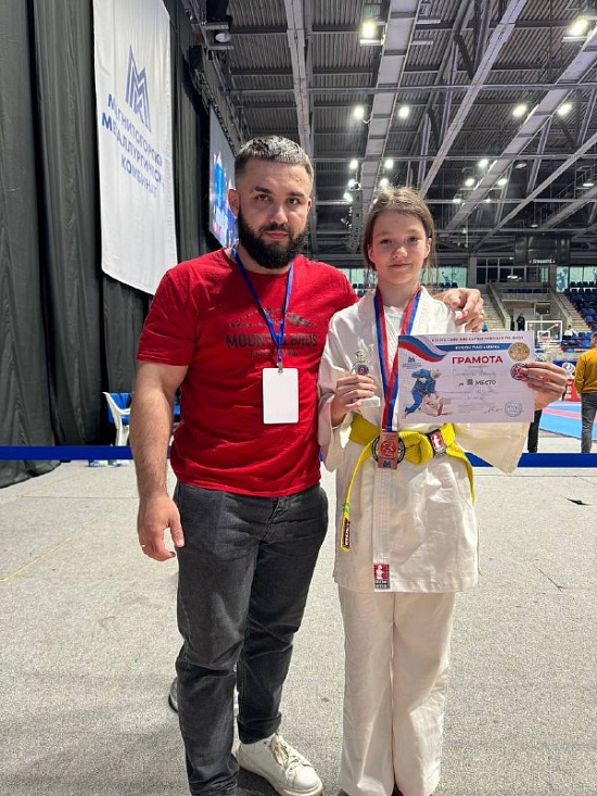 Юная саратовчанка Ангелина Сороколетова 
в составе сборной Саратовской области по КУДО прошла отбор в юношескую сборную России