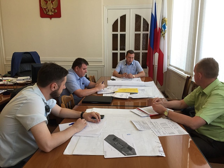 В администрации Саратова обсудили подготовку 
к предстоящему отопительному сезону