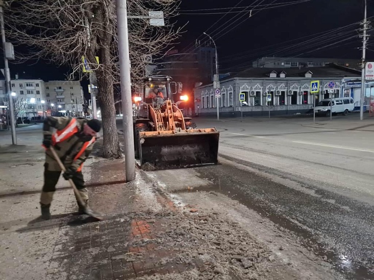 В Кировском районе продолжаются комплексные 
мероприятия благоустройству