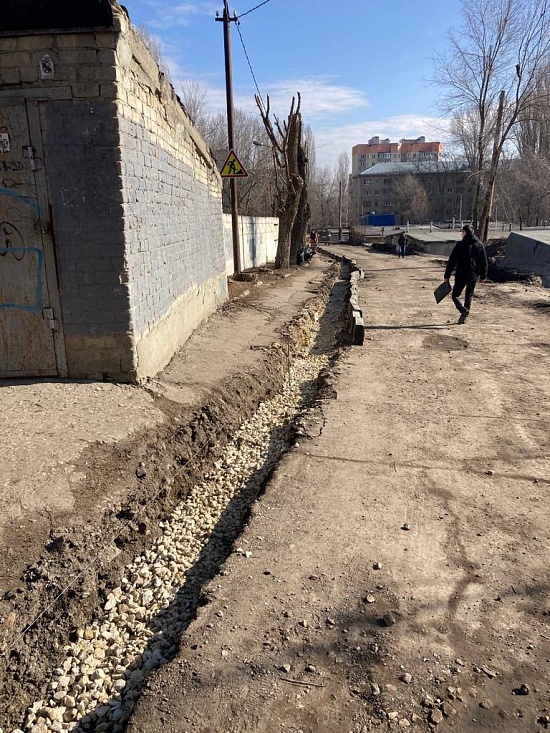 В областном центре стартовал ремонт дорожного 
полотна