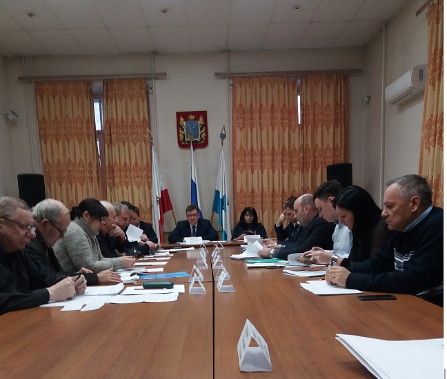 В комитете по ЖКХ обсудили изменения, вносимые 
в муниципальную программу
