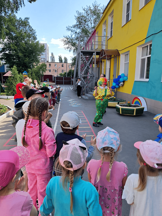 В детских садах Октябрьского района прошли развлекательные мероприятия, посвященные Международному дню защиты детей