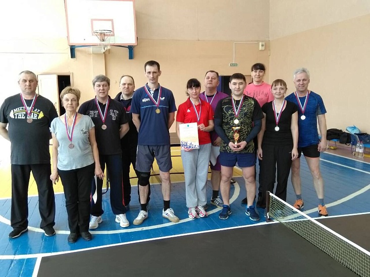 В Кировском районе состоялись соревнования 
по настольному теннису