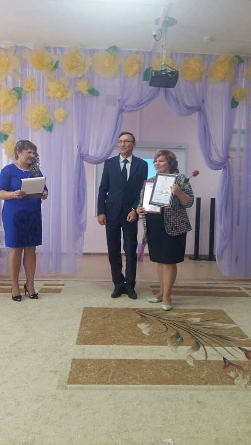 Лидеров дошкольного образования поздравили 
лидеры внутрипартийного предварительного голосования