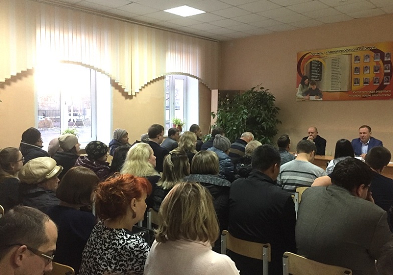Глава администрации Волжского района встретился 
с жителями микрорайона Соколовая гора
