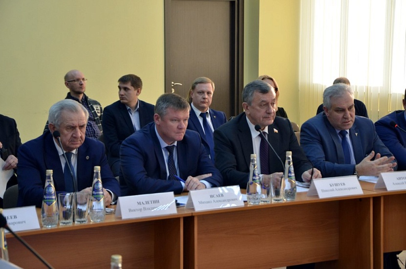 Состоялось заседание Совета директоров 
предприятий и организаций Саратова