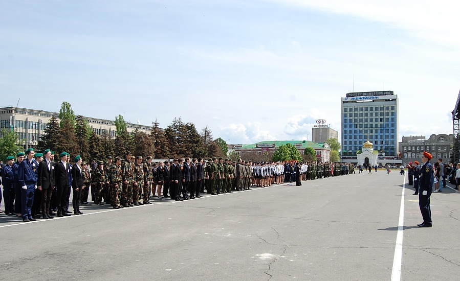 Состоялся городской смотр строя и песни