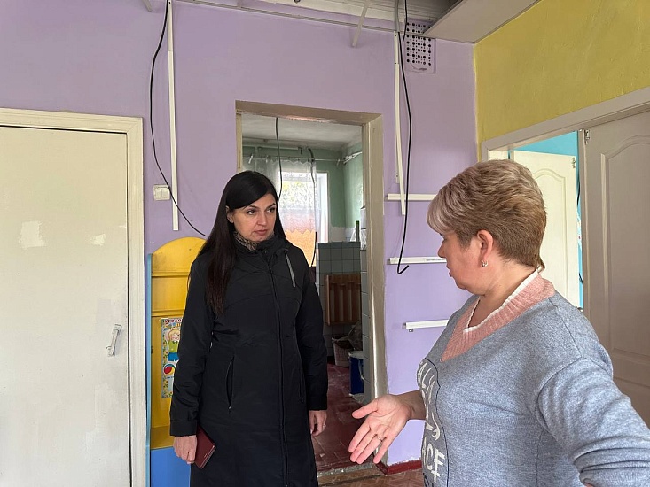 В Заводском районе проведена проверка 
выполнения ремонтных работ в дошкольных образовательных учреждениях