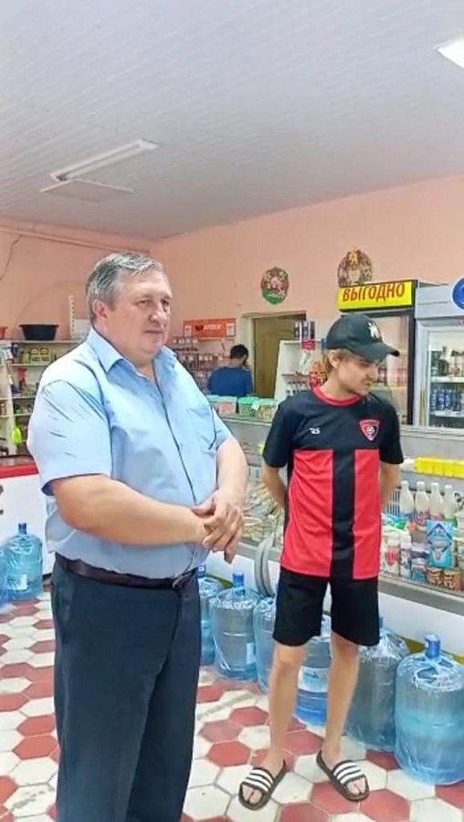 Андрей Шеметов проверил состояние торговых 
объектов