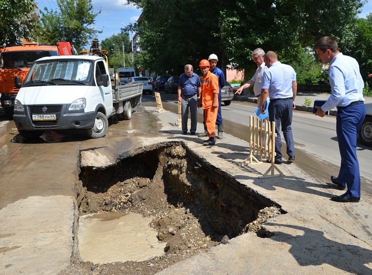 Авария на водопроводе по улице Чернышевского 
устранена