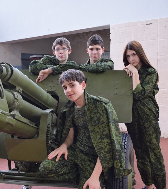 Саратовские школьники выступили на всероссийском 
военно-историческом фестивале