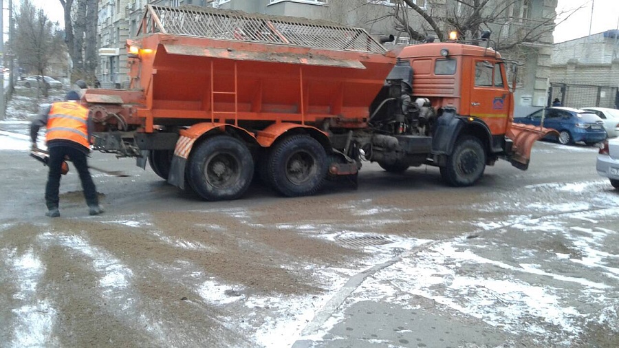 В Кировском районе ведутся работы по благоустройству