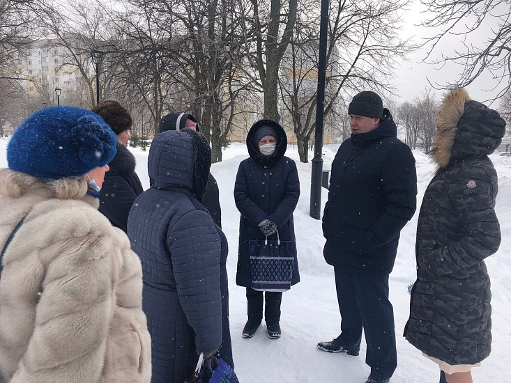 Олег Курицын встретился с общественным 
советом поселка Комсомольский