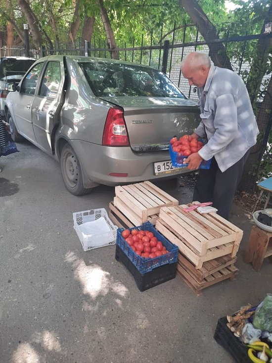 На территории Октябрьского района продолжаются 
мероприятия по пресечению несанкционированной торговли