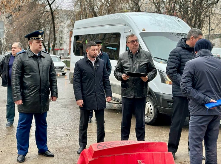 По факту нарушения Порядка и сроков проведения 
земляных работ в Кировском районе возбуждены дела об административных правонарушениях