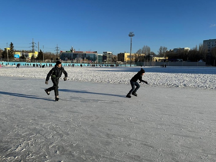 В Заводском районе подведены итоги соревнований 
по конькобежному спорту