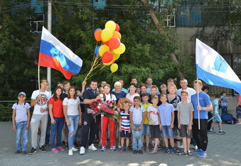 В Саратове встретили победительницу первенства 
мира по дзюдо