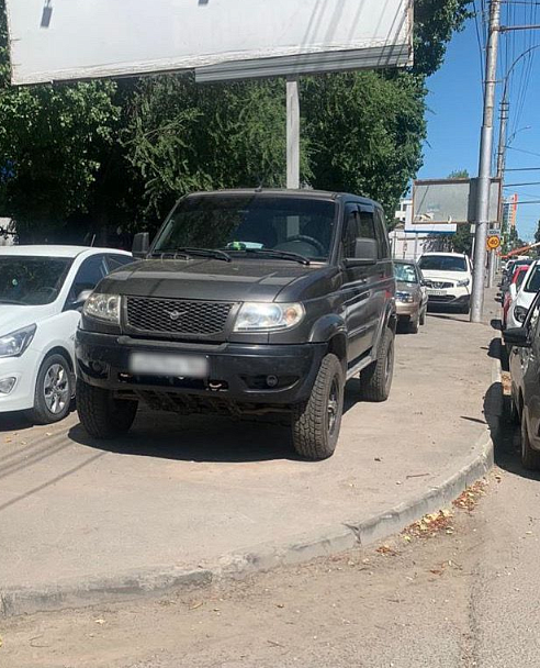 В Октябрьском районе продолжаются мероприятия 
по выявлению незаконной парковки