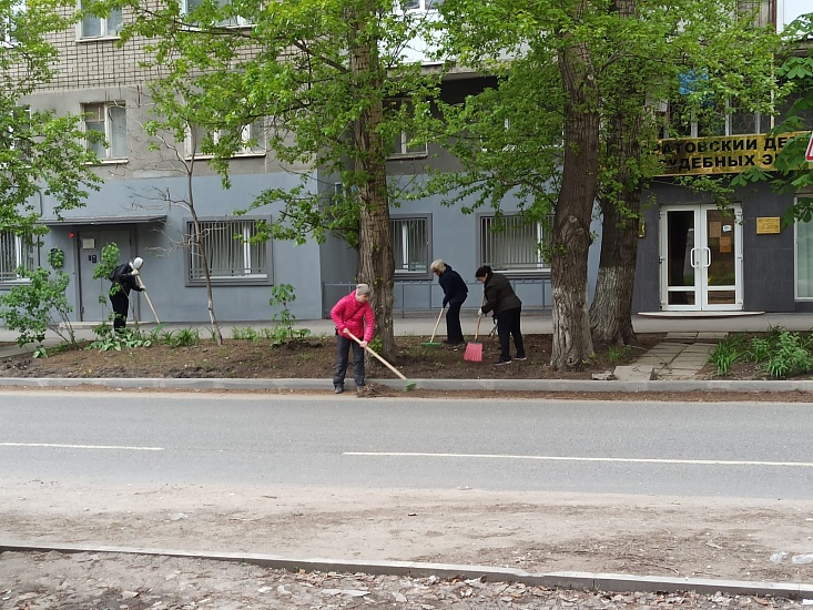 Жители Фрунзенского района принимают участие 
в общегородском субботнике