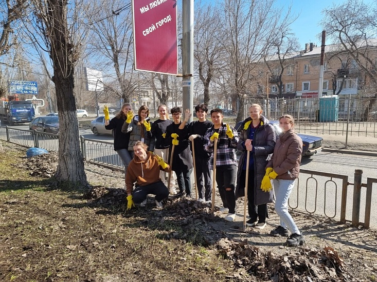 В рамках месячника по благоустройству 
в Октябрьском районе проведены комплексные работы