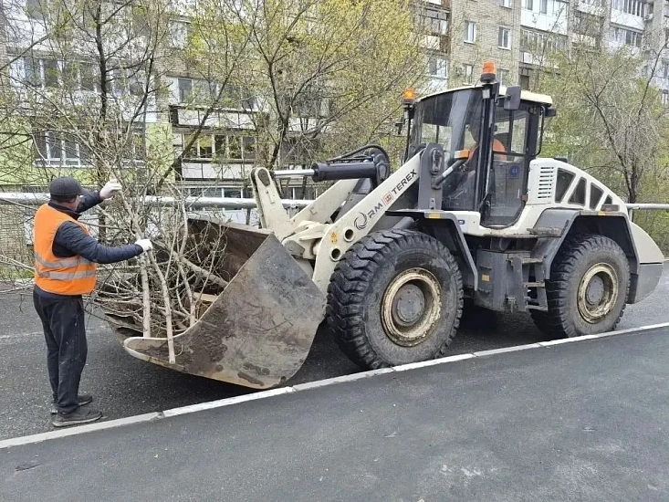 Продолжаются работы по благоустройству