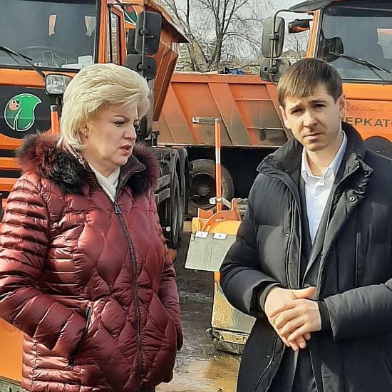 Глава администрации Ленинского района 
Лада Мокроусова провела планерку с руководством МБУ «Дорстрой»