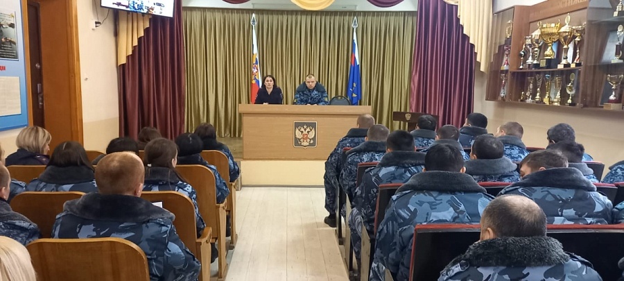 Представители Госавтоинспекции города провели с сотрудниками Управления по конвоированию УФСИН Саратовской области профилактические беседы