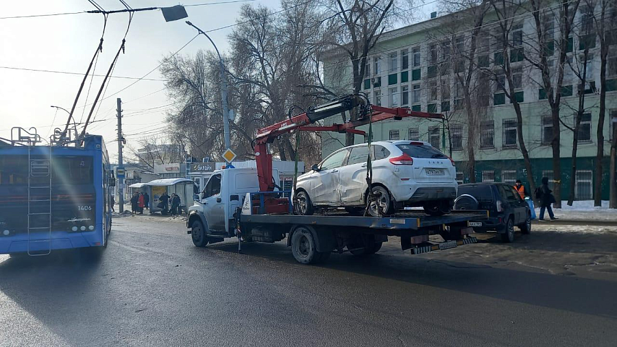 На Привокзальной площади эвакуированы 
автомобили, припаркованные с нарушением ПДД