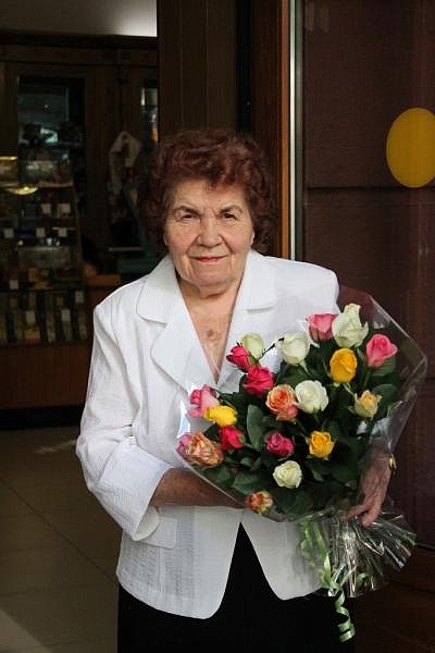 Почетного гражданина Саратова Елену Михайловну 
Зорину поздравили с 95-летием