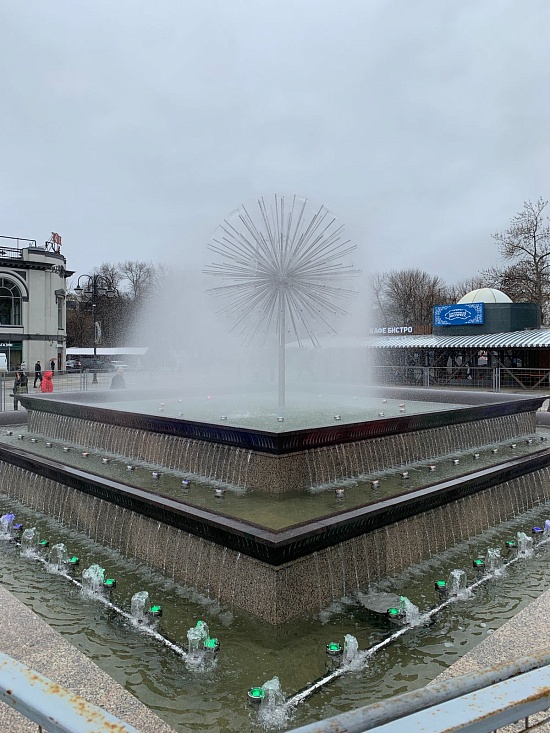 В Саратове заработали первые фонтаны