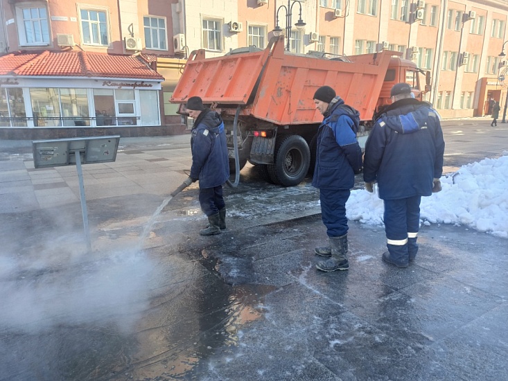 Во Фрунзенском районе провели работы по 
расчистке ливневой канализации