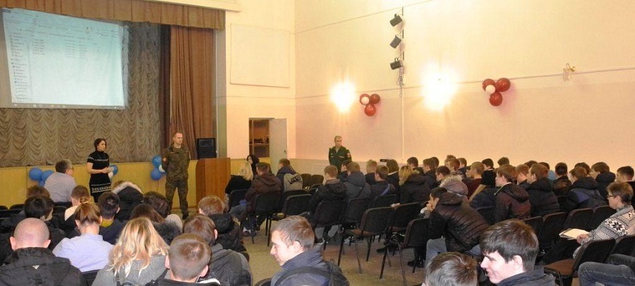 Право выбора для выпускников колледжа 
- проходить военную службу по призыву или по контракту