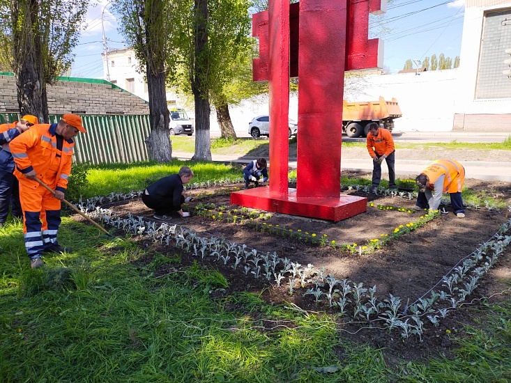 Во Фрунзенском районе продолжаются комплексные 
работы по благоустройству