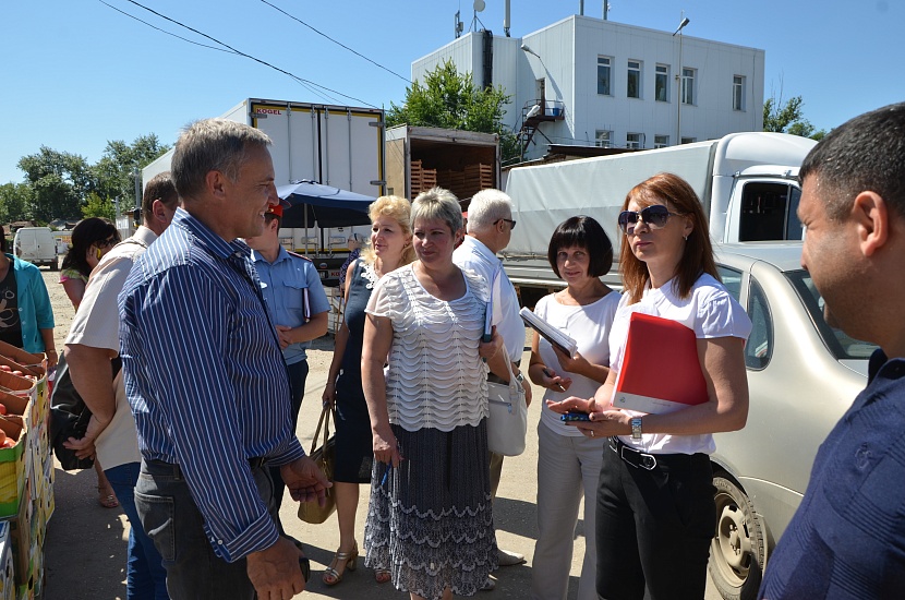 В Саратове проведено обследование торгово-ярмарочного 
комплекса «Привоз»