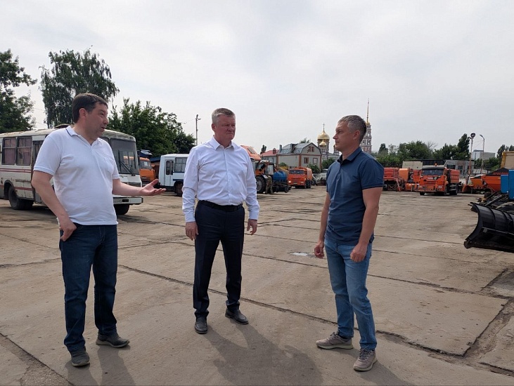 Михаил Исаев: «Ремонтный бокс будет оборудован на базе службы благоустройства Волжского района» 