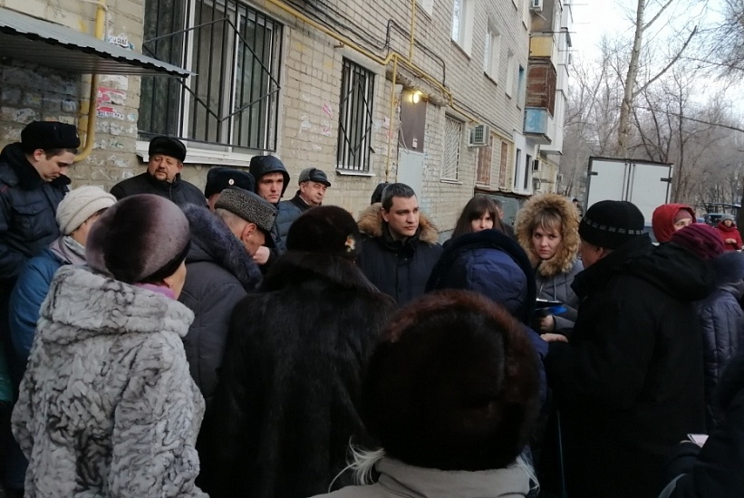 Во дворе дома 19 по улице Тульская состоялась 
встреча с жителями