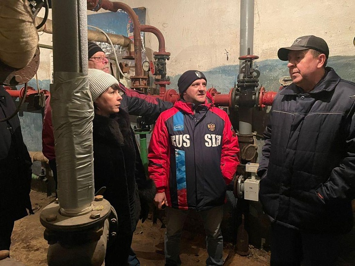 Во Фрунзенском районе проверили качество 
подачи отопления в многоквартирных домах