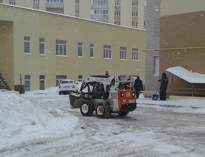 Подводим итоги недели по уборке района 
от снега и наледи