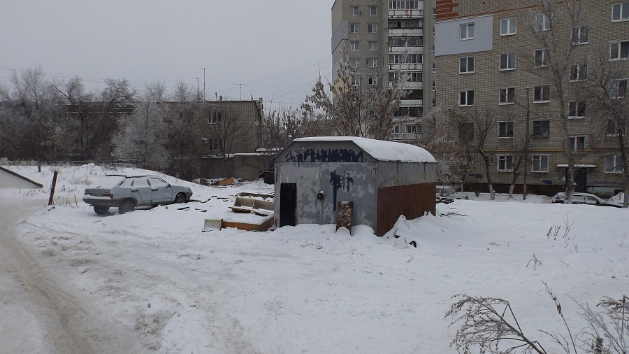 В Ленинском районе сносят незаконные гаражи 
и борются с другими правонарушениями