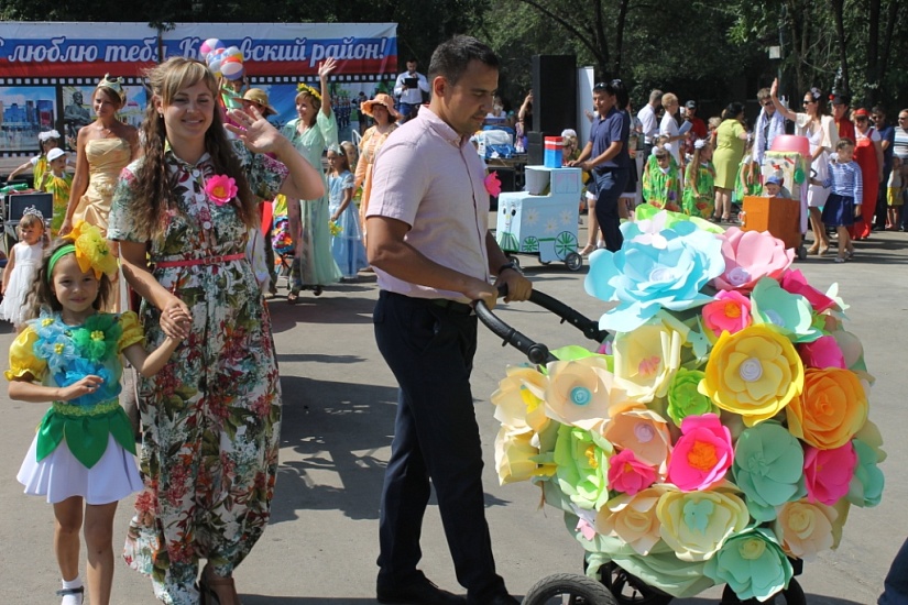 Горожане отметили День Кировского района