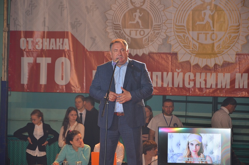 В Саратове проходят межрегиональные соревнования 
по каратэ памяти Азамата Норманова