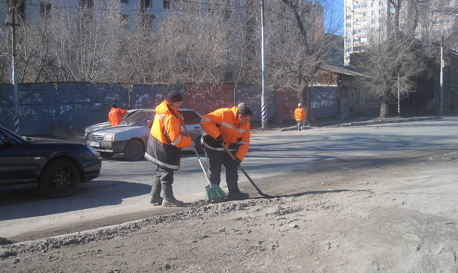 В Кировском районе ведутся работы по ямочному 
ремонту