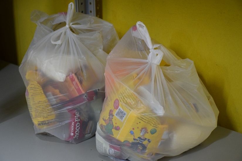 В Саратове продуктовыми наборами обеспечили 
94% школьников из малообеспеченных семей
