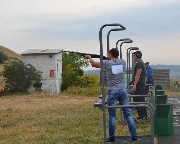 В Саратове состоялись соревнования по 
стендовой стрельбе на Кубок главы города