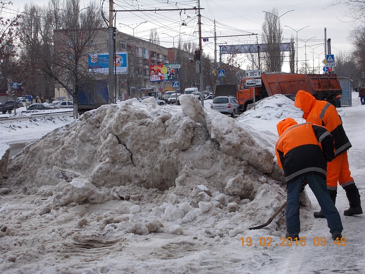 За неделю в Ленинском районе обработано 
больше 30 тысяч кв. м придомовых территорий