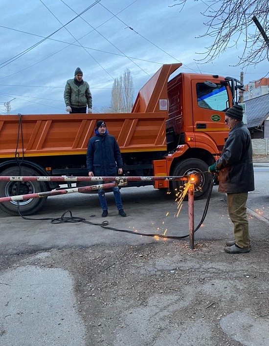 В Октябрьском районе демонтировали незаконное 
ограждение