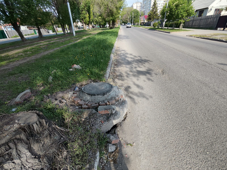 В Октябрьском районе продолжается мониторинг 
состояния смотровых колодцев