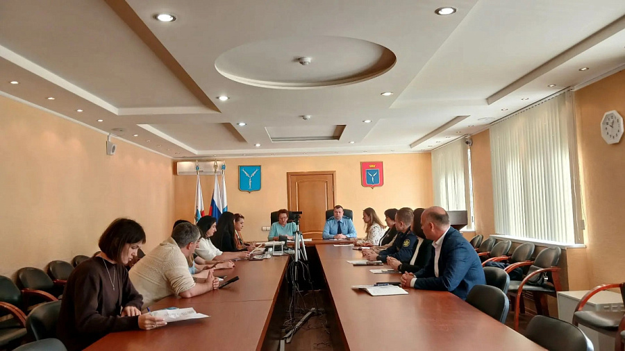 В департаменте Гагаринского района прошло заседание комиссии по делам несовершеннолетних